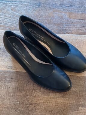 Ecco Black Leather Women's Slip-On Wedges